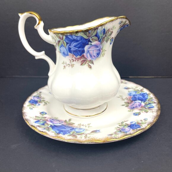 Vtg 1987 Royal Albert Moonlight Rose Bone China Creamer Saucer England - Picture 1 of 12